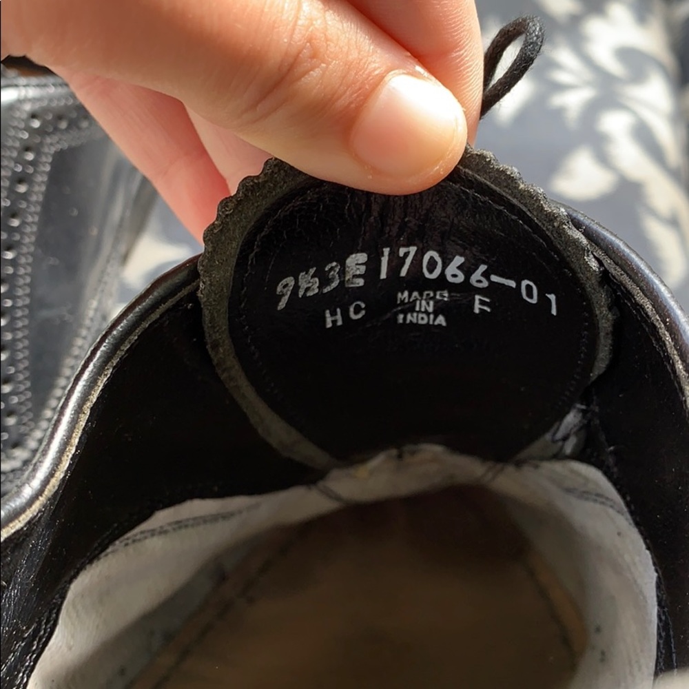 Men’s Dress Shoes - Picture 2 of 5